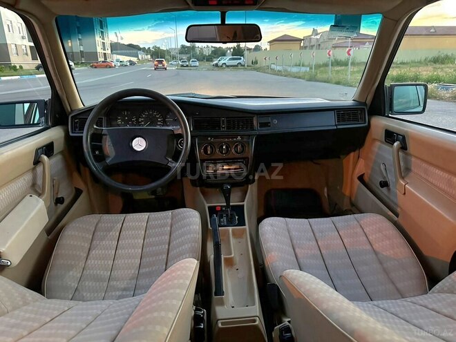 Mercedes 190-6
