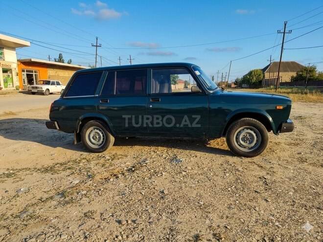 LADA (VAZ) 2104-2