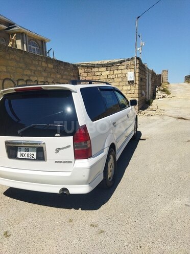 Mitsubishi Chariot Grandis-6