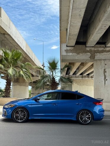 Hyundai Elantra-6