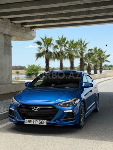 Hyundai Elantra-10