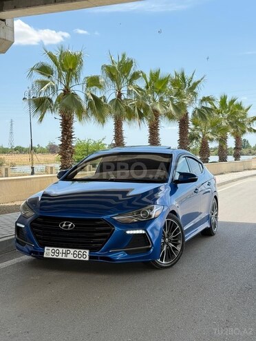 Hyundai Elantra-3