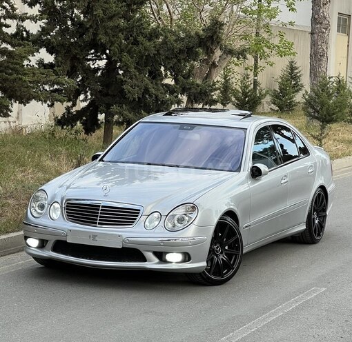Mercedes E 320-9
