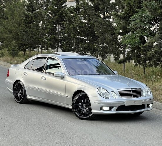 Mercedes E 320-1