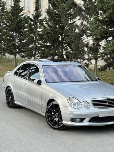 Mercedes E 320-6