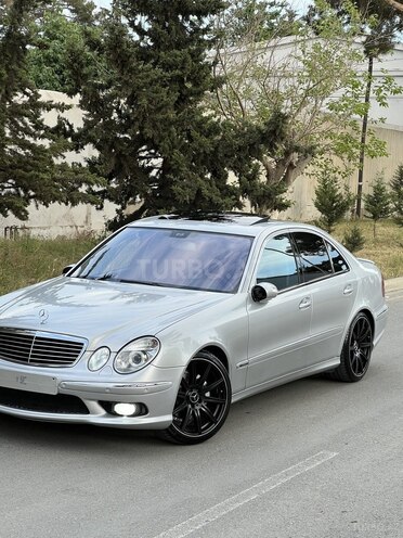 Mercedes E 320-12