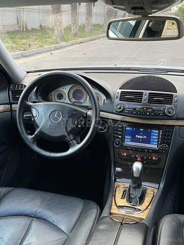 Mercedes E 320-18
