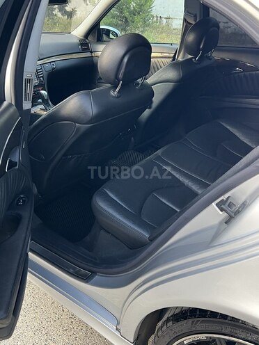 Mercedes E 320-19