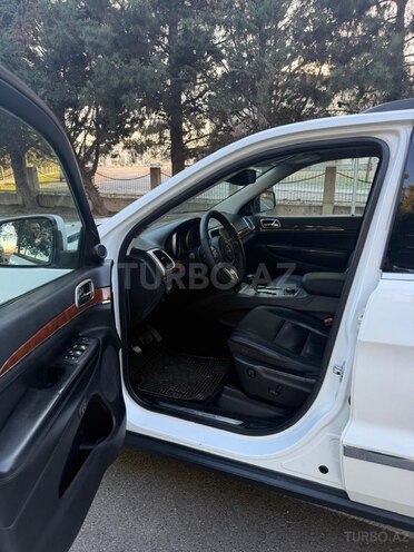Jeep Grand Cherokee-14