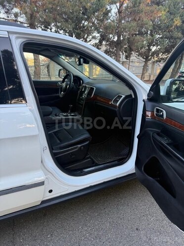 Jeep Grand Cherokee-11