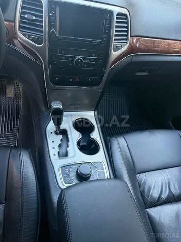 Jeep Grand Cherokee-10