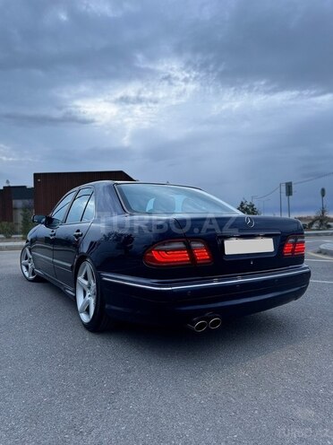 Mercedes E 240-12