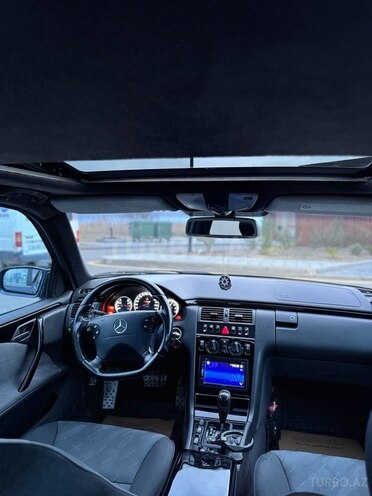 Mercedes E 240-20