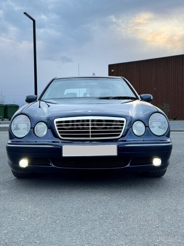 Mercedes E 240-5