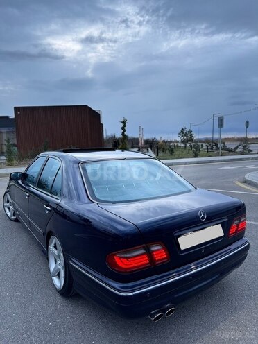 Mercedes E 240-15
