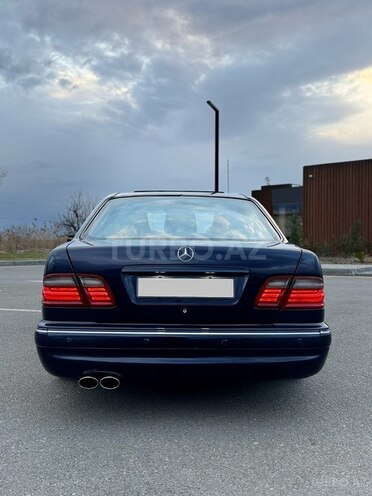 Mercedes E 240-14