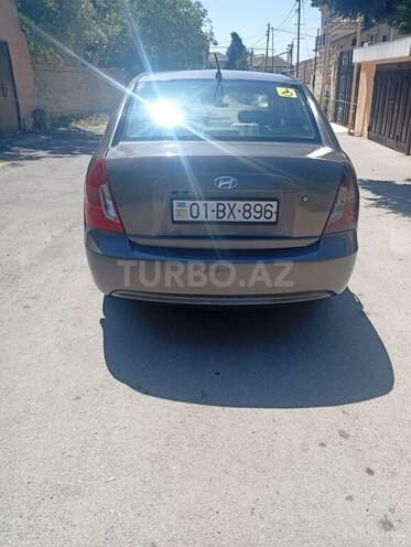 Hyundai Accent-3