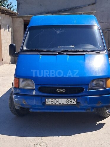 Ford Transit-1