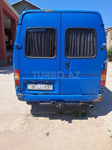 Ford Transit-7