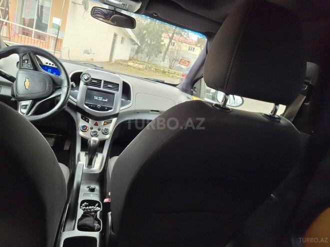 Chevrolet Aveo-7