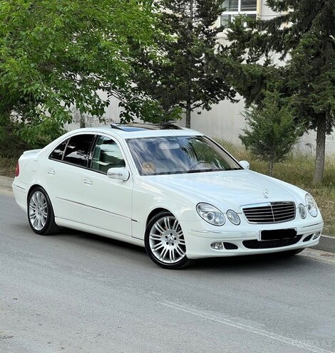 Mercedes E 240-3