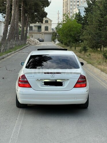 Mercedes E 240-13