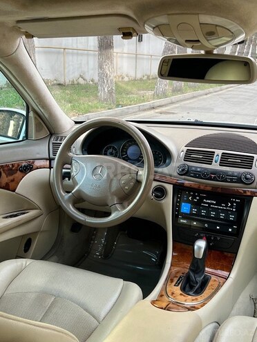 Mercedes E 240-15