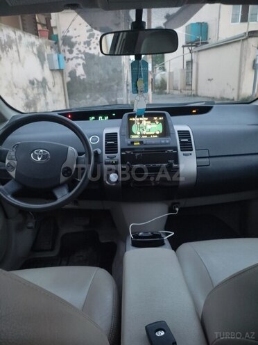 Toyota Prius-3