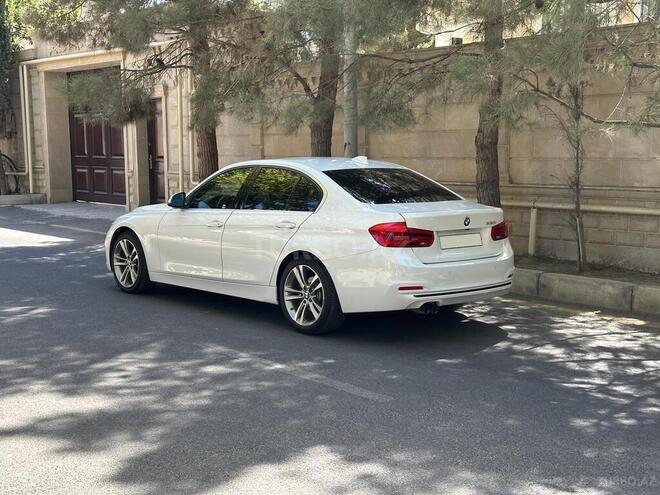 BMW 330-2