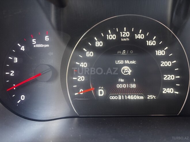 Kia Sorento-8