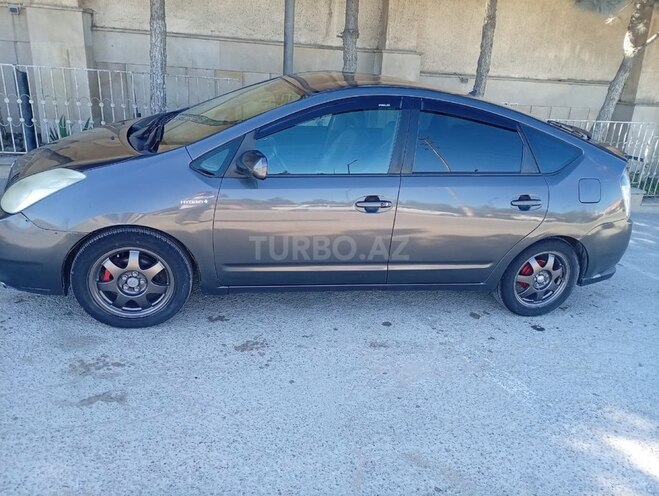 Toyota Prius-6
