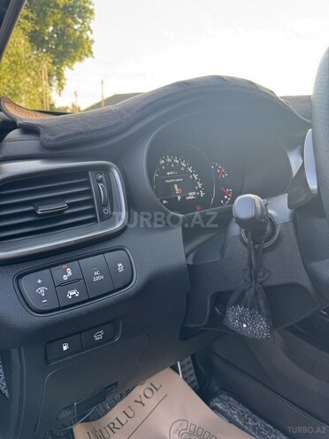 Kia Sorento-17