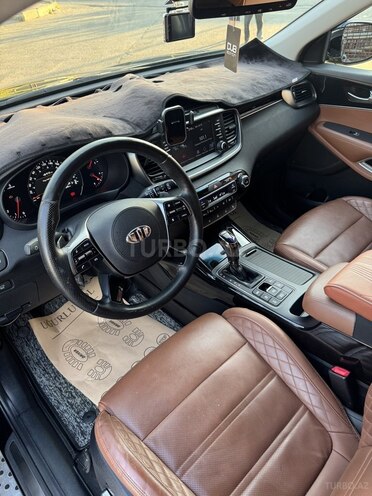 Kia Sorento-14