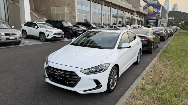 Hyundai Elantra-7