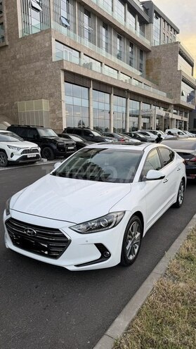 Hyundai Elantra-8