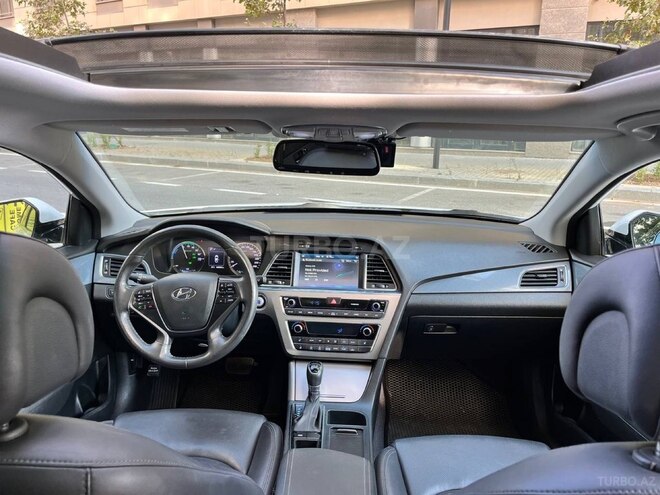 Hyundai Sonata-9