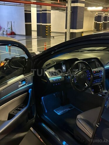Hyundai Sonata-6