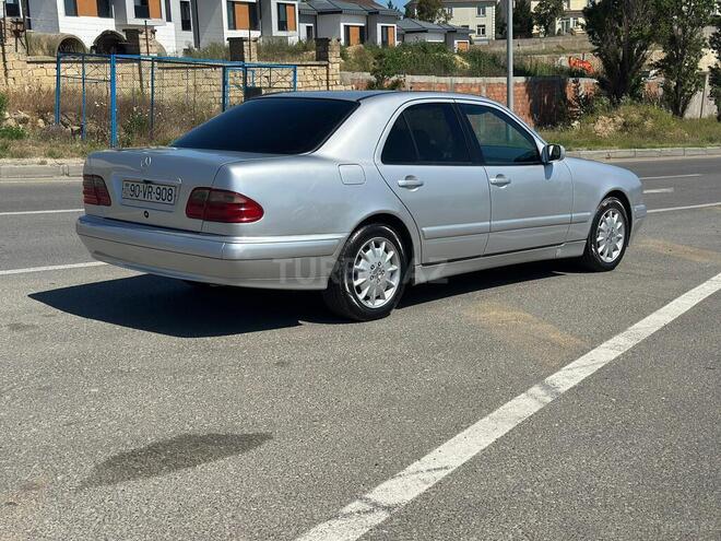 Mercedes E 220-5