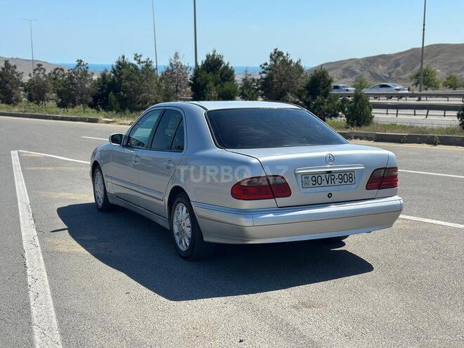 Mercedes E 220-8