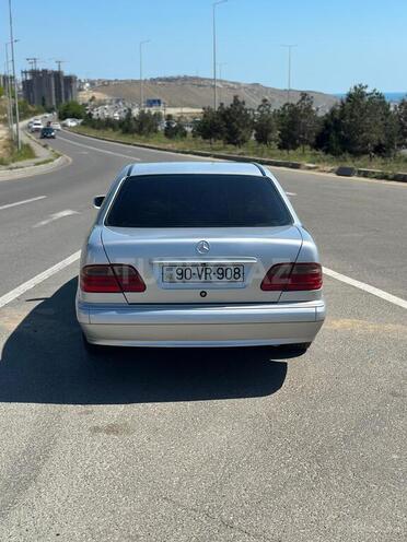 Mercedes E 220-7