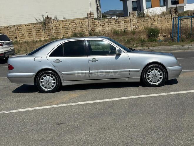 Mercedes E 220-6