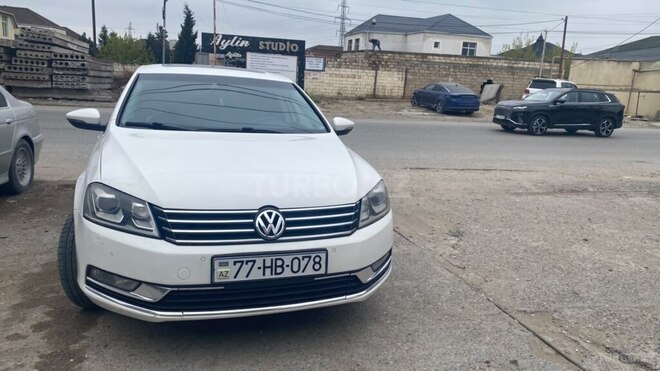 Volkswagen Passat-4
