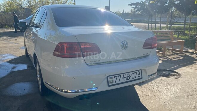 Volkswagen Passat-2