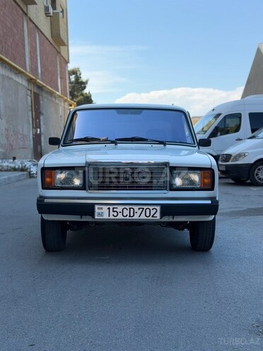 LADA (VAZ) 2107-1