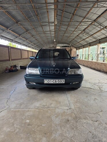 Mercedes C 200-1