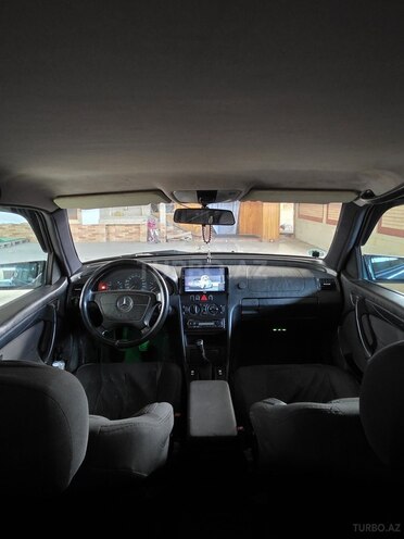 Mercedes C 200-7