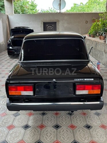 LADA (VAZ) 2107-2