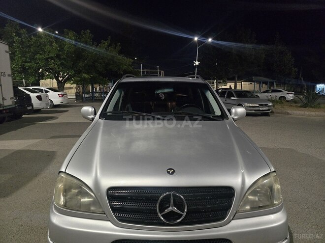 Mercedes ML 320-1