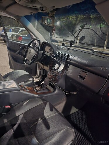 Mercedes ML 320-5