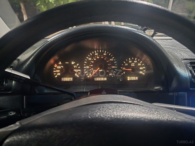 Mercedes ML 320-10